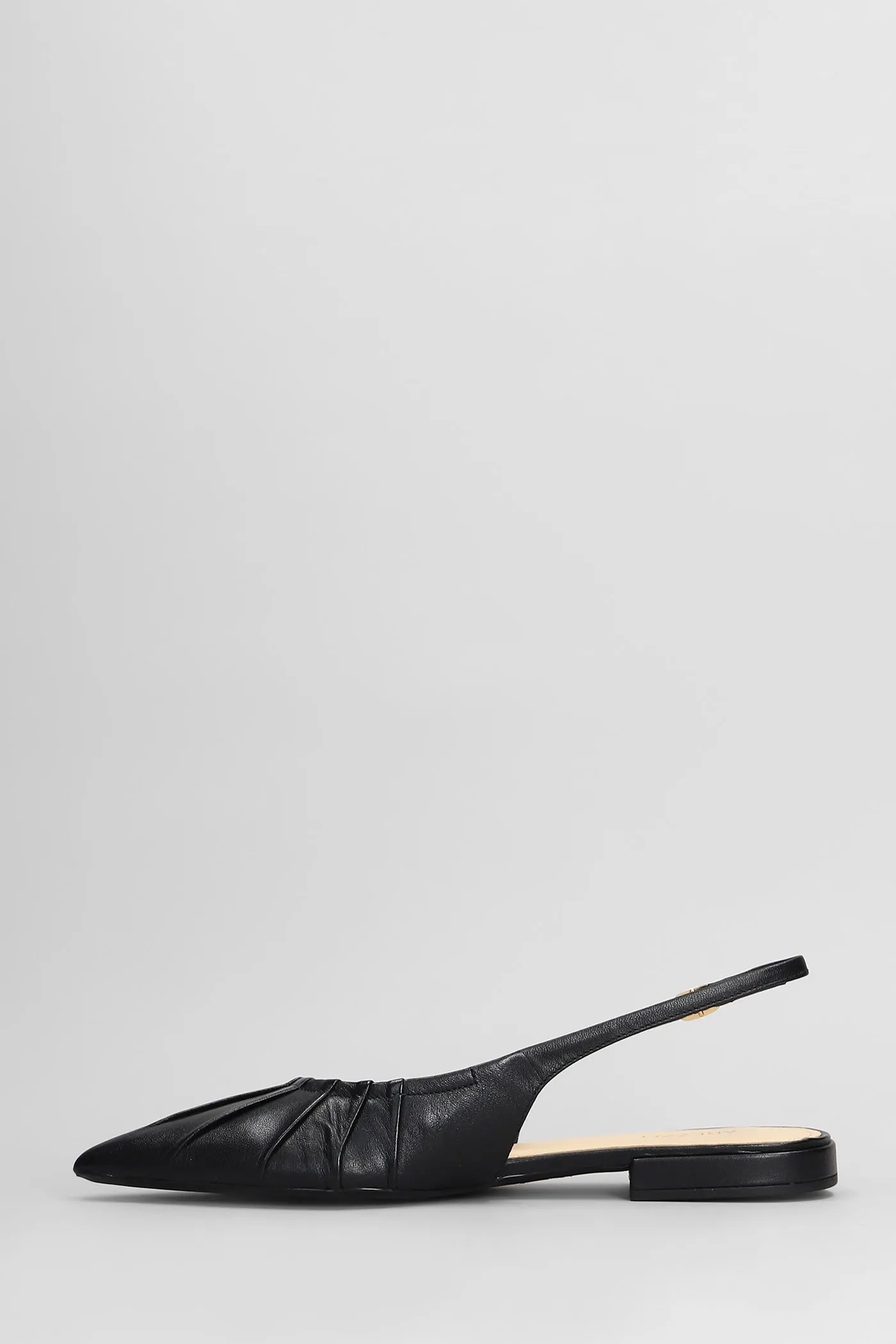 Ballet flats in black leather