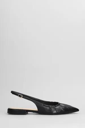 Ballet flats in black leather