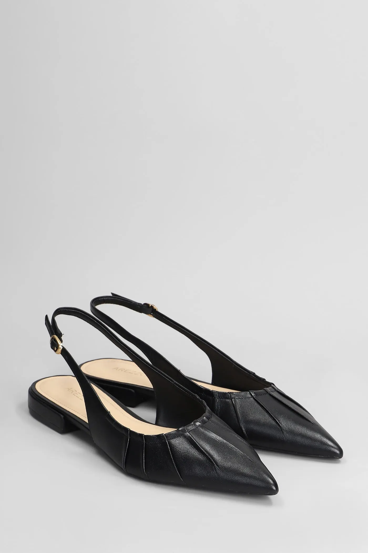 Ballet flats in black leather