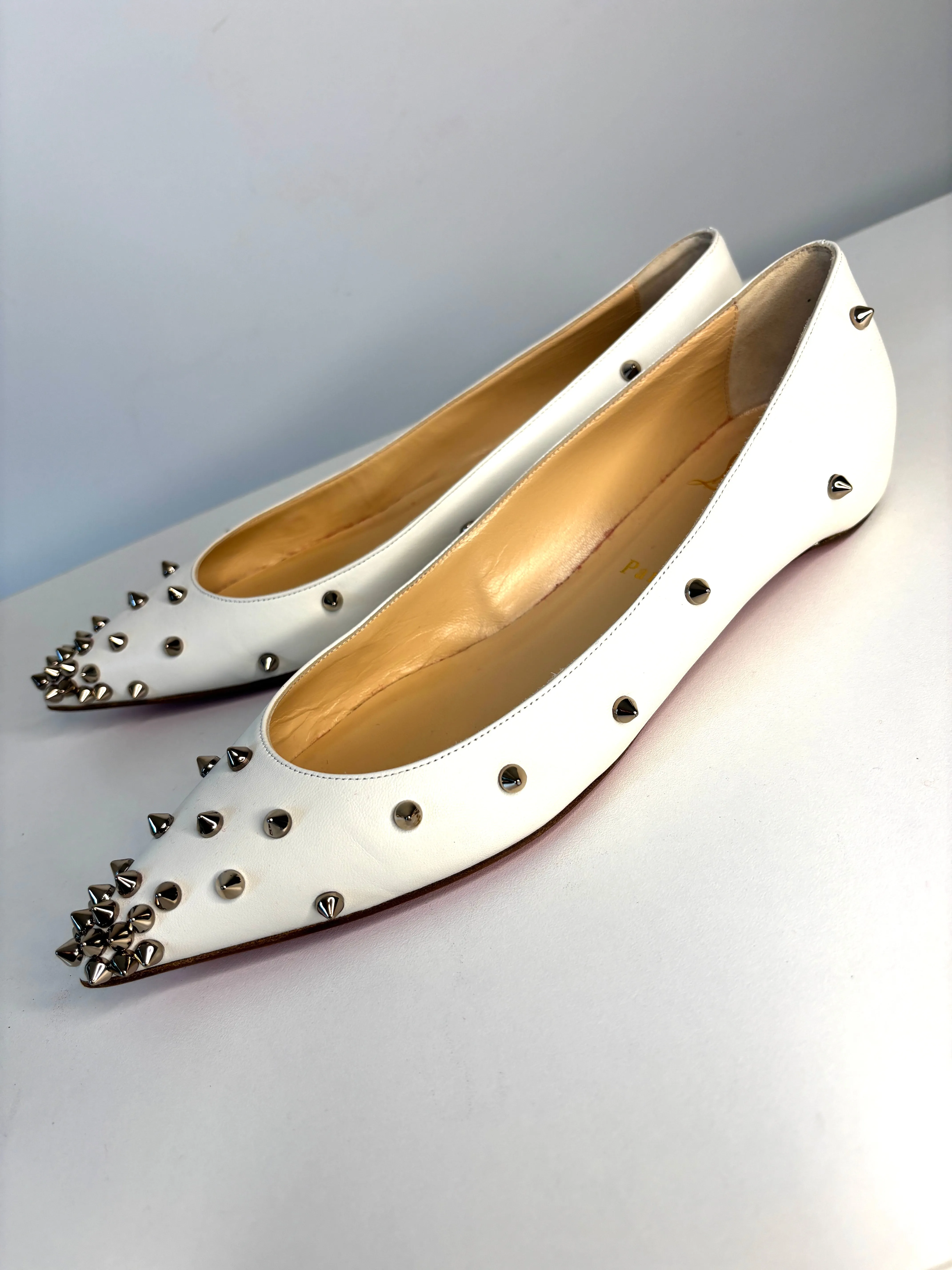 Christian Louboutin Degraspike White Leather Flat Pumps 38 UK5 - Preloved