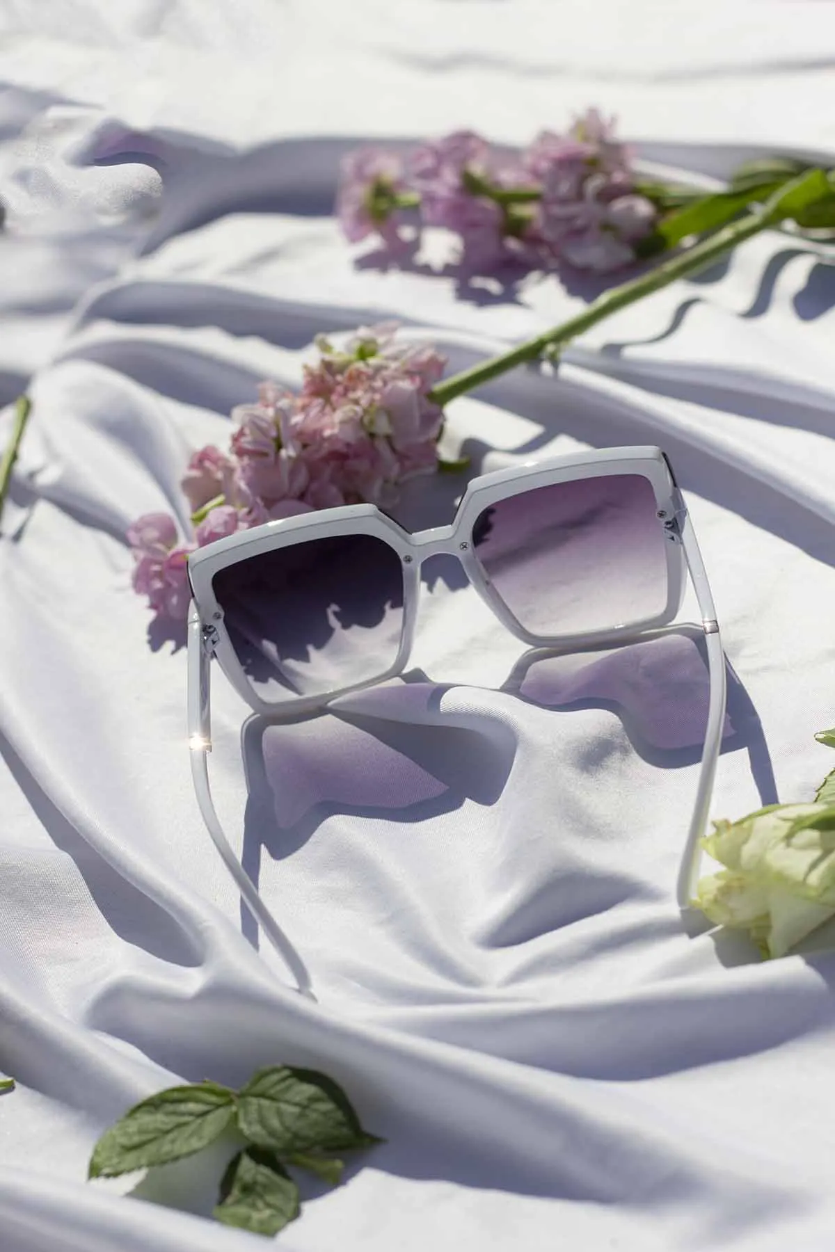 Front Lens Chunky Square Angled Sunglasses