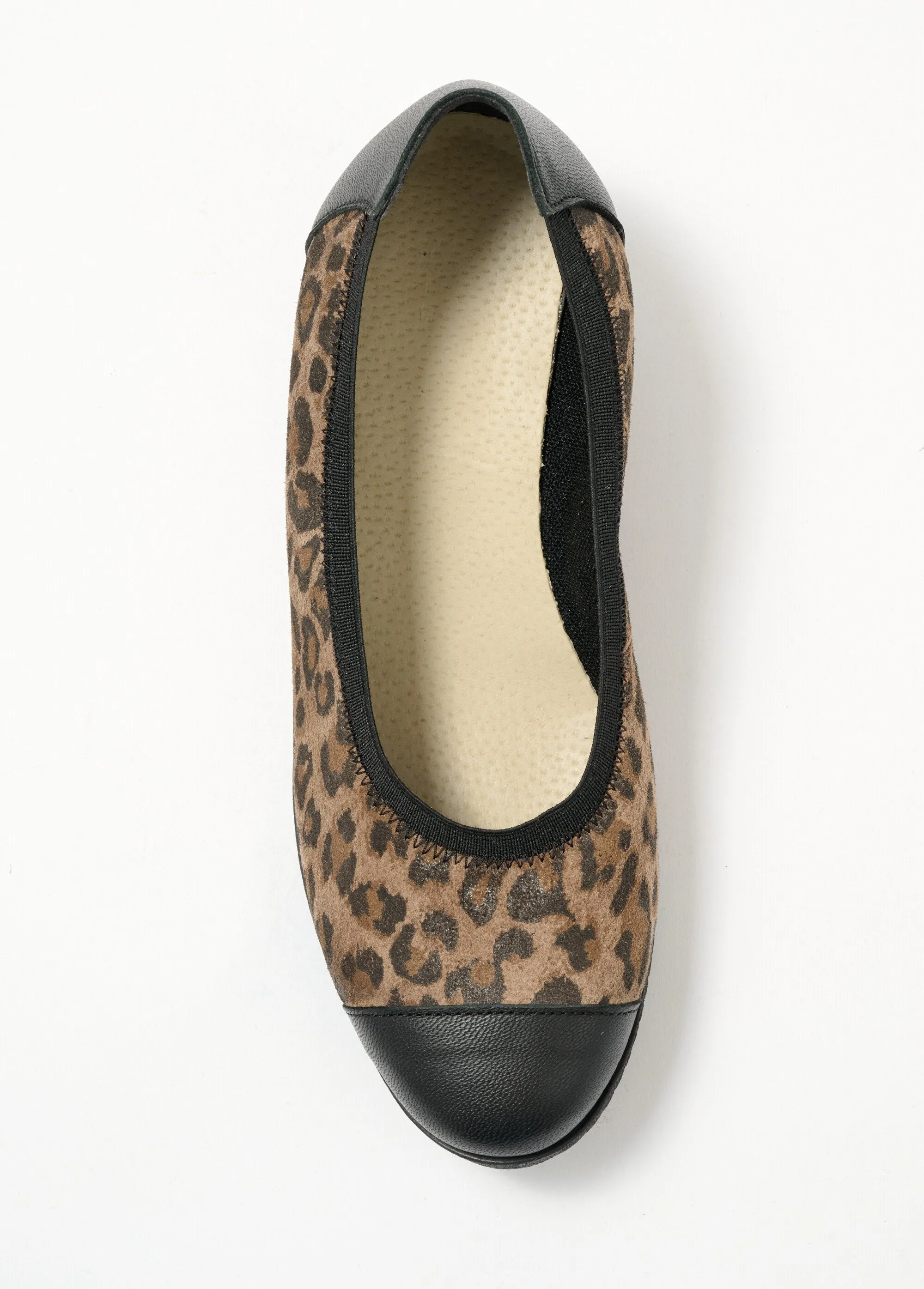 Large-width leather ballet flats