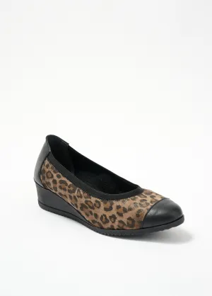 Large-width leather ballet flats