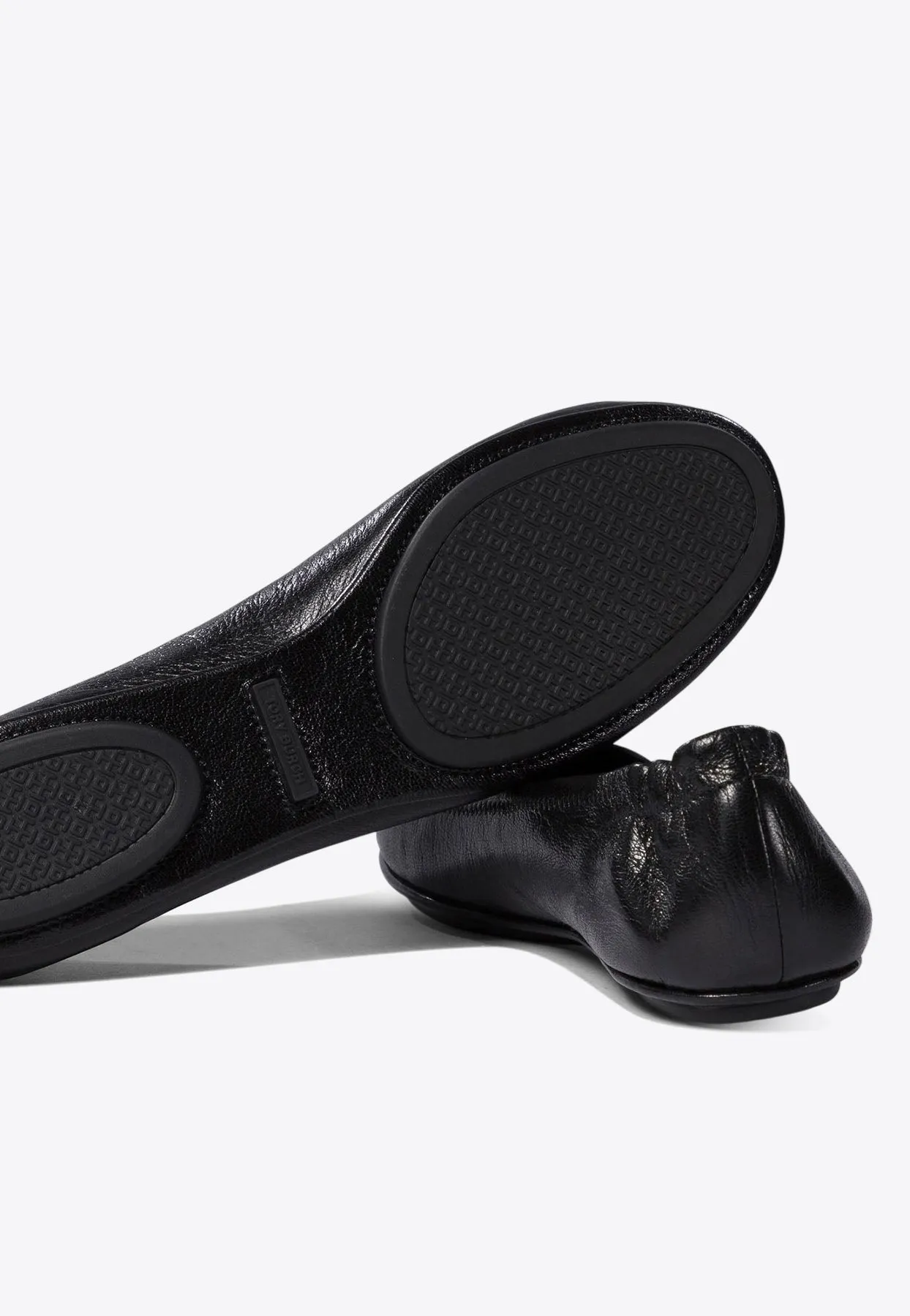 Minnie Travel Leather Ballet Flats