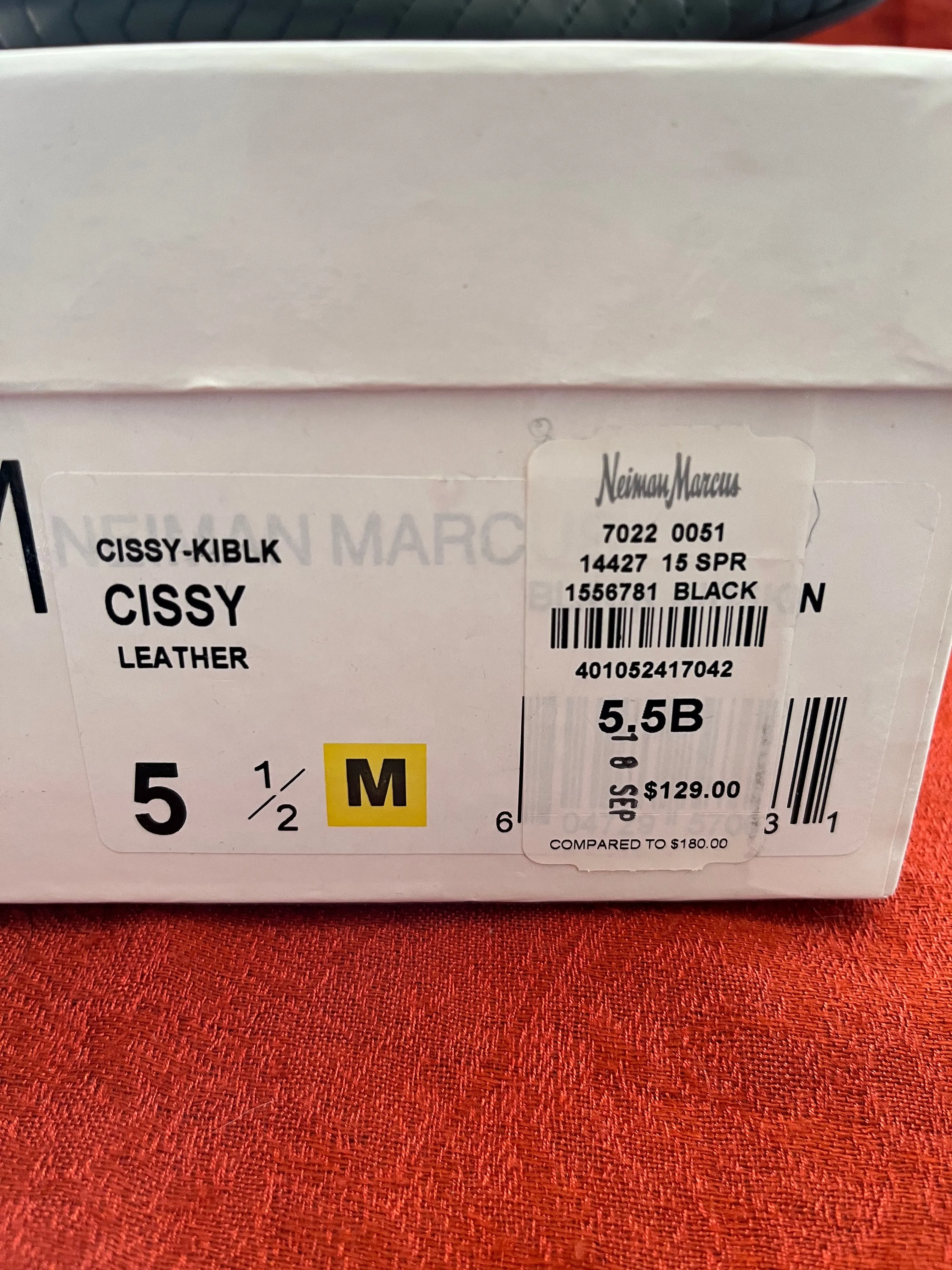 Neiman Marcus Leather Ballet Flats Size 5.5B-NIB