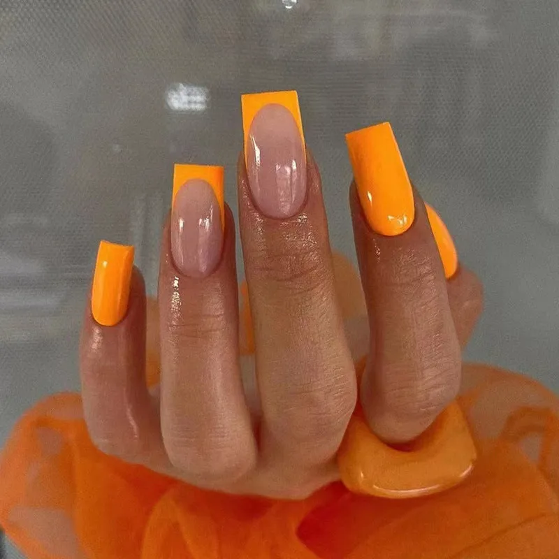 Square orange French